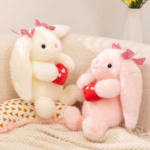 Muñeca de conejo de orejas largas esponjosas de felpa supersuave con corazón y lazo de 33cm - Product Image 3