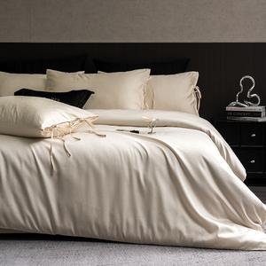 Set <span class=keywords><strong>di</strong></span> Lenzuola in Puro Cotone <span class=keywords><strong>di</strong></span> Lusso Minimalista Italiano, Quattro Pezzi: Lenzuola, Federe, Copripiumino - Product Image 4