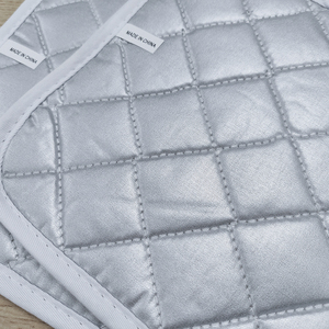 <span class=keywords><strong>Porte</strong></span>-<span class=keywords><strong>pot</strong></span> en polyester Topjlh avec dos résistant à la chaleur, crochet de cuisine et <span class=keywords><strong>design</strong></span> imprimé personnalisé pour la pâtisserie à domicile, utilisation quotidienne - Product Image 5