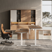 Bureau de direction électrique réglable en hauteur, table moderne intelligente assis-debout pour PDG avec double moteur et préréglages de mémoire pour le bureau