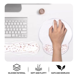 Tapis de <span class=keywords><strong>souris</strong></span> ergonomique en silicone transparent pour gamer avec repose-poignet et coussin anti-douleur pour ordinateur et <span class=keywords><strong>clavier</strong></span> - Product Image 3