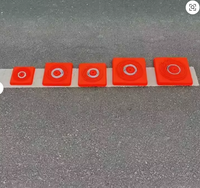 Cône de signalisation pliable et rétractable avec bandes réfléchissantes