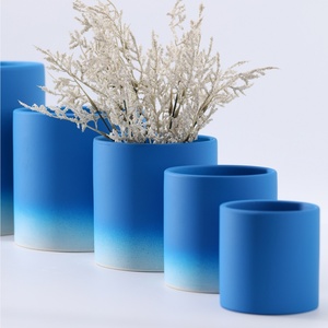 Personnalisation Pot de fleur en céramique de style simple, jardinière de fleur de dégradé bleu Klein pour la déco de <span class=keywords><strong>jardin</strong></span> à la <span class=keywords><strong>maison</strong></span> - Product Image 4