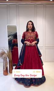 Exquisito rayón puro Lehenga Choli y Gamthi intrincadamente bordado trabajo boda Lehenga Choli PARA VENTA DE EXPORTACIÓN - Product Image 4