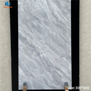 <span class=keywords><strong>Carrelage</strong></span> mural en porcelaine brillant 300*600 <span class=keywords><strong>de</strong></span> fabrication chinoise pour hall <span class=keywords><strong>de</strong></span> villa et supermarché - Carreaux d'intérieur résistants à l'usure - Product Image 1