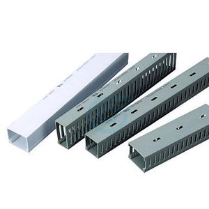 Goulotte de câblage isolée en PVC, type à fentes, ignifuge, protection des fils, taille personnalisable, conforme RoHS - Product Image 1