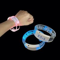 Articles promotionnels uniques, bracelet lumineux en acrylique LED personnalisé, 15 couleurs, bracelets lumineux pour poignets, publicité commerciale, salon professionnel, marketing