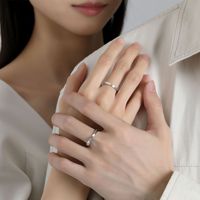 Vente en gros d'anneaux de couple tendance en argent sterling 925 en forme de diamant Mobius, pour femmes et hommes, cadeau de mariage, de fiançailles ou de fête
