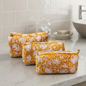 Ensemble de trousses de toilette en coton matelassé imprimé à la main en Inde, motif floral jaune moutarde, vente en gros - Product Image 2