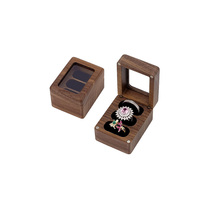 Boîte de présentation de bijoux en bois avec couvercle en verre, trois compartiments rembourrés, fermoir métallique pour boucles d'oreilles, broches, cadeau pour la maison