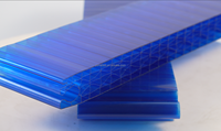 Profil de verrouillage en polycarbonate alvéolaire pour système de toiture et de façade de véranda