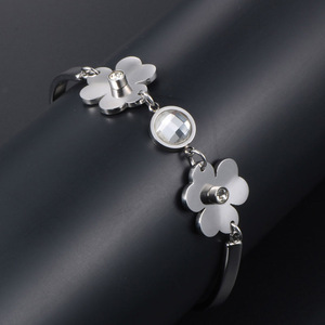 Korean Style <b>Flower</b> Crystal <b>Bracelet</b> For Women Titanium Steel Everyday Wear CE469 - Product Image 4