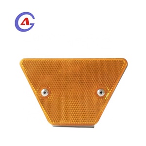 Réflecteur de garde-corps trapézoïdal rouge ou blanc - Product Image 3