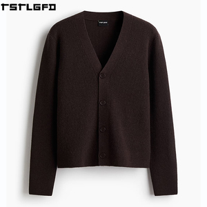 Cardigan en tricot côtelé OEM/ODM pour hommes, marron foncé, col en V, coupe classique, boutonné, streetwear, fabricants de pulls pour hommes en gros - Product Image 4