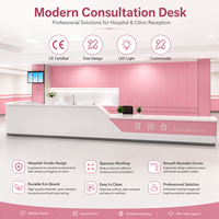 Comptoir de consultation médicale moderne et personnalisé pour hôpital, bureau d'accueil rose pour clinique, bureau d'information médicale avec éclairage LED