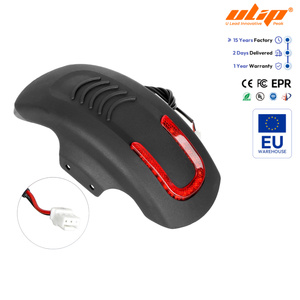 Guardabarros Trasero para Scooter Eléctrico KuKirin A1 con Luz Trasera, Advertencia de Conducción Nocturna y Componentes de Protección - Product Image 1