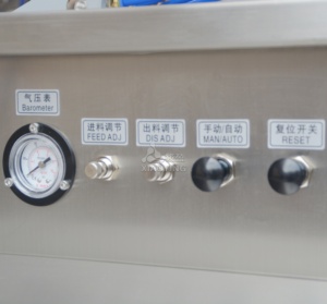 Bon marché Machine de remplissage de seringues de remplissage d'acide hyaluronique cosmétique semi-automatique pour chocolat et miel - Product Image 4