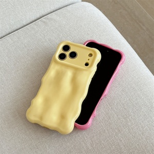 Funda Protectora de TPU Suave con Burbujas Onduladas 3D y Diseño de Meteorito para iPhone 11 12 13 14 15 16 17 Pro Max, Color Caramelo Brillante, Protección para la Cámara - Product Image 6