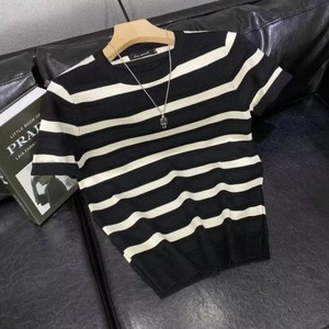 เสื้อยืดผู้ชายผ้าคอตตอนแท้ 100% น้ำหนัก 240 กรัม ระบายอากาศได้ดี แห้งเร็ว ผ้าถักลายบิดเกลียว ตกแต่งด้วยคริสตัล แขนสั้น สไตล์ลำลอง ป้องกันรอยยับ สำหรับฤดูร้อน - Product Image 1