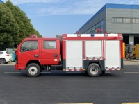 Camion de pompiers Dongfeng à double rangée de sièges, nouvelle technologie, sauvetage d'urgence, 4x2, réservoir d'eau