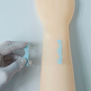 Precio de Fábrica, Vendaje Adhesivo Transparente Impermeable Desechable Médico, Rollo de Vendaje de Película de PU, Apósitos para Heridas, Tamaño Personalizable - Product Image 2