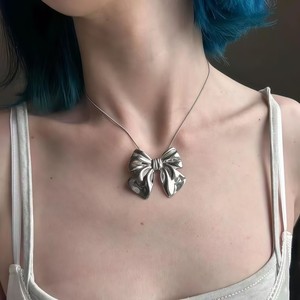 Collar con Colgante de Lazo Club Twenty, Cadena de Serpiente de Acero Inoxidable 304, Joyería de Moda para Mujer, Cadena para Clavícula - Product Image 2