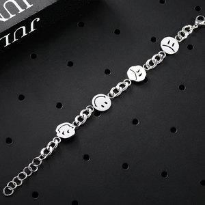 Bracelets et Joncs de Luxe en Gros, Chaîne de Main en Acier Inoxydable 316L, Bracelet Smiley pour Femmes et Hommes - Product Image 3