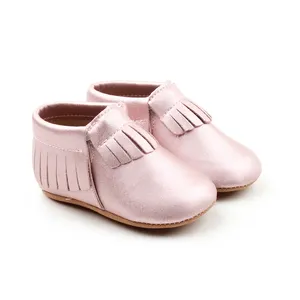 Baby행복한 중국 공급 업체 놀라운 미끄럼 방지 극세사 가죽 부드러운 밑창 수제 아기 신발