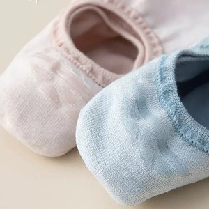 Women's Invisible Boat <b>Socks</b> Non-Slip Thin Summer Low Cut Cute Bear Pattern Solid Color Polyester Fiber Casual <b>Socks</b> - Product Image 4