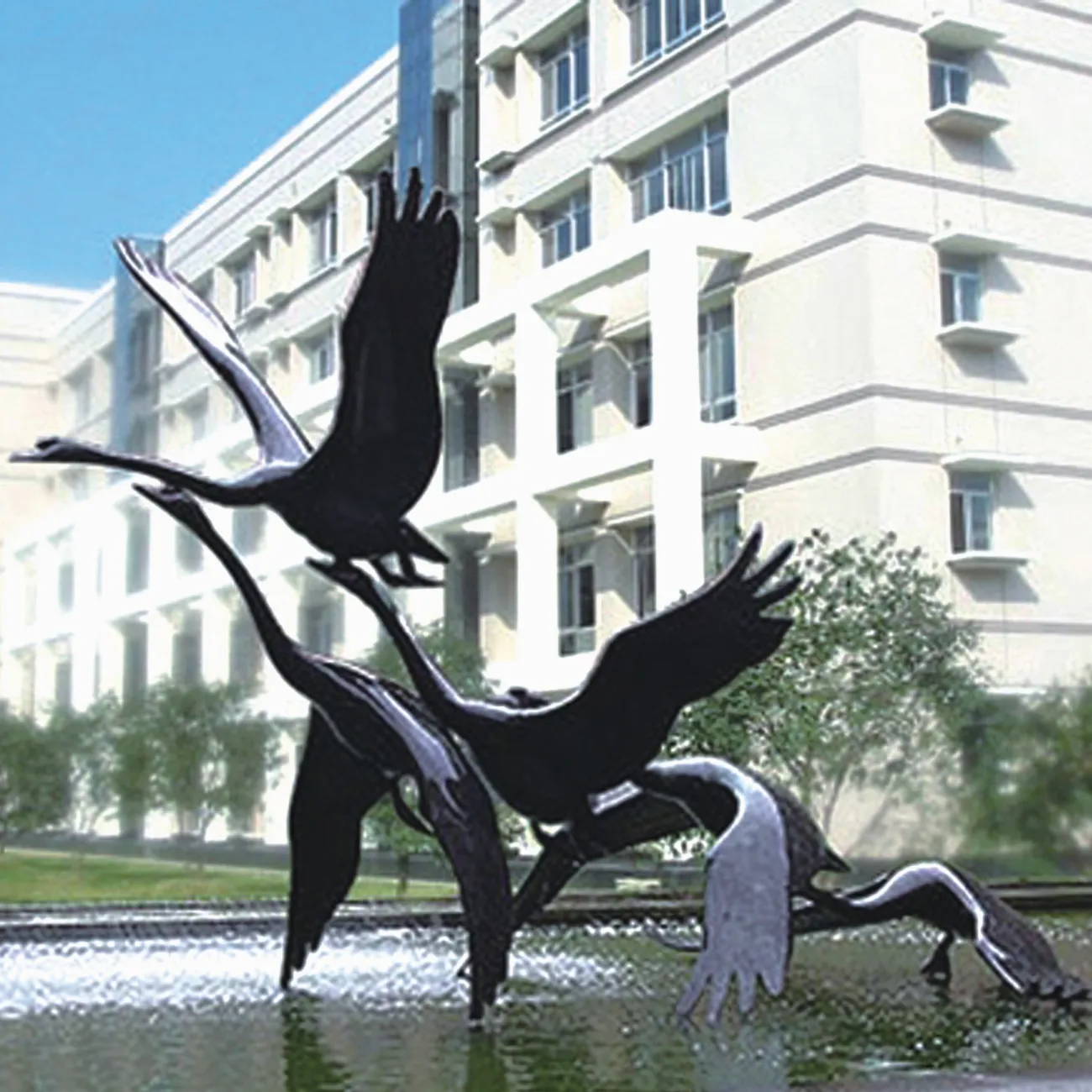 Moderne Hoge Kwaliteit Fabriek Prijs Kunst Abstract Brons Vliegende Zwaan Sculptuur Messing Vogel Standbeeld Voor Outdoor Decoratie
