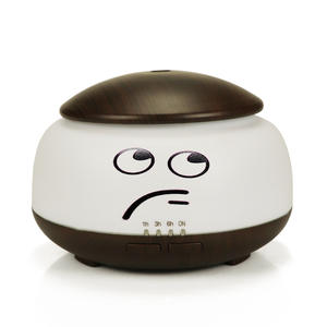 Humidificateur mignon avec émoticônes, diffuseur d'aromathérapie de 300 ml avec lumière LED et commande tactile pour chambre à coucher et bureau - Product Image 4