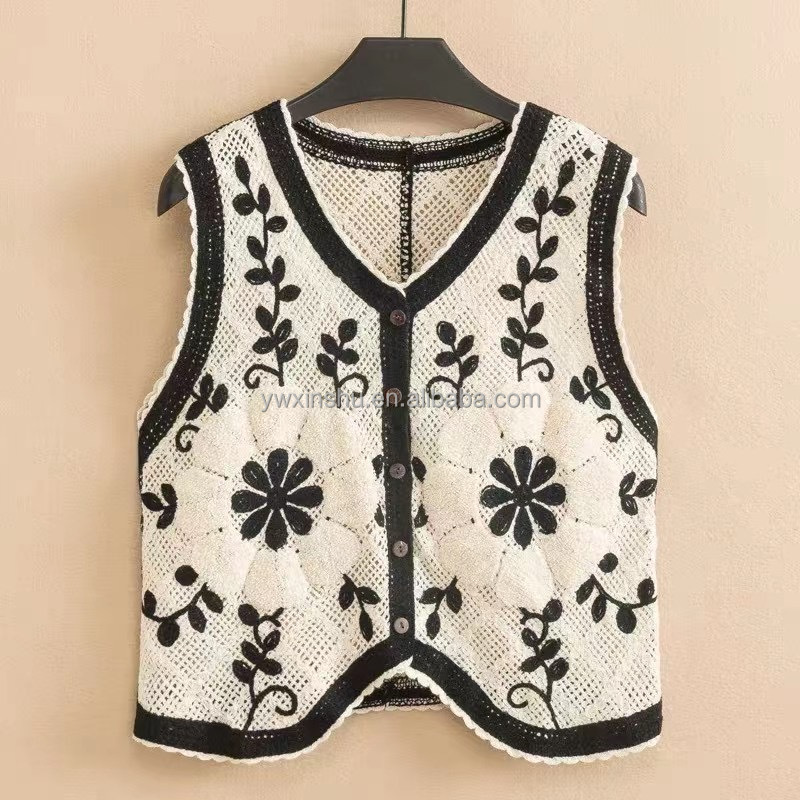 Floral Motif Hand Knitted Vest　美品　希少 Floral Motif Hand Knitted Vest 美品 希少