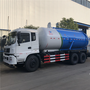 Camions-citernes manuels diesel Clw 6x4 18 m³ à pompe à vide haute pression pour aspiration des eaux usées - Product Image 1