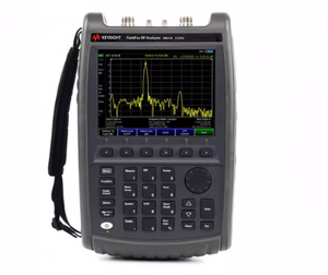 Analyseur combiné portable de classe FieldFox N9915C, 10 GHz - Product Image 2
