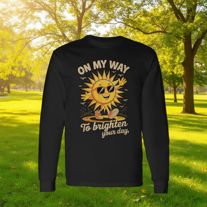 Camiseta de manga larga con diseño de rayos de sol, On My Way To Brighten Your Day - Product Image 3