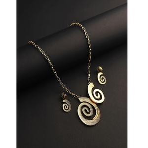 Classic Look Strong Build Glossy Pendant <b>Jewellery</b> <b>Set</b> <b>for</b> Women with Clip Earrings <b>for</b> <b>Wedding</b> Functions <b>for</b> Worldwide Export - Product Image 1