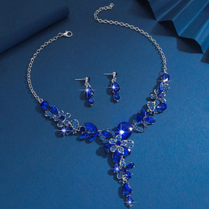 Parure Collier et Boucles d'Oreilles Géométriques Haut de Gamme en Alliage Vintage avec Zircon, Chaîne de Clavicule Élégante pour Femme, Accessoires de Gros - Product Image 3