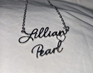 Personalisierte Halskette mit Zwei Englischen Namen Minimalistisch Eleganter Edelstahl-Schmuck für Familienfeiern Geburtstagsgeschenk N2603310 - Product Image 4