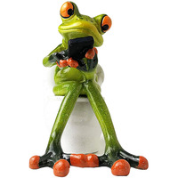 Figurine de grenouille décor, une grenouille assise sur les toilettes jouant avec son téléphone Statue de Sculpture de grenouille
