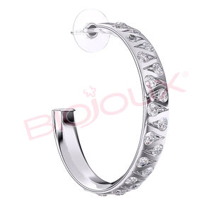 Boucles d'oreilles clous pour femmes LORIN 30 mm plaquées or, tendance, hypoallergéniques - Product Image 1