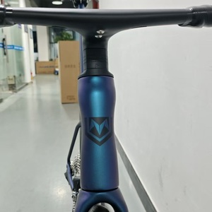 Vélo de course sur route MCELO entièrement en fibre de carbone, 24 vitesses, freins à disque, cadre léger et aérodynamique, passage des câbles interne - Product Image 3