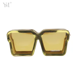 Sıcak satış PVC kahverengi makyaj çantası tedarikçisi temizle fermuar bronzlaştırıcı Logo su geçirmez gözlük şekli kozmetik çantası