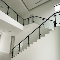 Systèmes de balustrades en verre sans cadre pour balcon intérieur, en acier inoxydable moderne, couleur personnalisée, poteaux de main courante d'escalier résistants à la rouille