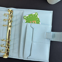 Portefeuille de budget en cuir végétalien personnalisé avec logo, format A5/A6, pour argent liquide, carnet de voyage, agenda, organiseur à 6 anneaux dorés