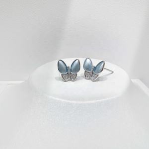 Boucles d'oreilles fines en argent sterling 925, bijoux fantaisie en forme de papillon, plaqué or 18 carats, fleur 14 carats, vente en gros, bijoux pour femmes - Product Image 3