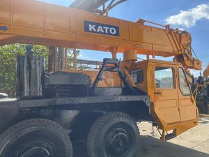 Grúa Móvil Usada Kato de 40 Toneladas con Motor Cummins, Componentes Kawasaki ENERPAC, Pluma de 30M, Equipo de Elevación para Construcción - Product Image 2