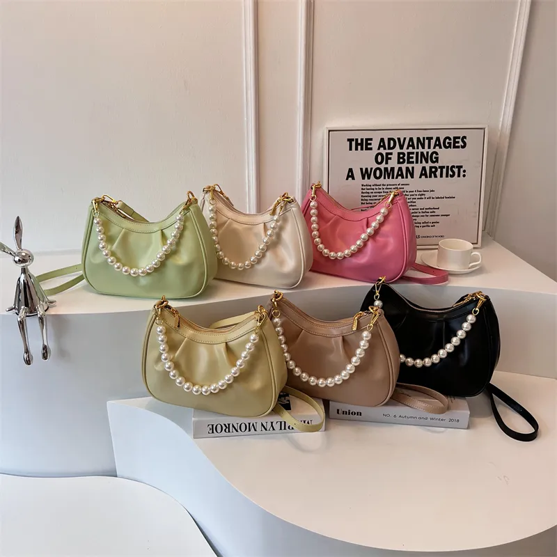 Yeni moda çanta 2023 ışık bayan inci zincir çanta bayan tasarım çantalar bayanlar için