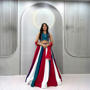 Ensemble Lehenga traditionnel indien en pur coton pour femmes avec un imprimé floral élégant, coupe classique, tenue de mariage, tenue ethnique - Product Image 1