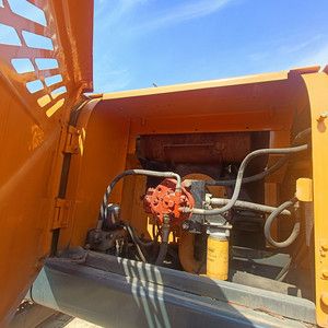 Excavatrice sur chenilles hydraulique d'occasion Hyundai Robex 305LC-9T modèle 2023, machine de terrassement, moteur Hyundai, 30,2 tonnes - Product Image 5