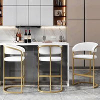 Vente en gros de meubles minimalistes de haute qualité en métal doré tabouret de bar haut pour l'extérieur restaurant salle à manger cuisine chaises de bar pour la cuisine